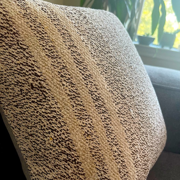 Handmade Kilim Turkish Rug Pillow Case - Picture 2 of 3